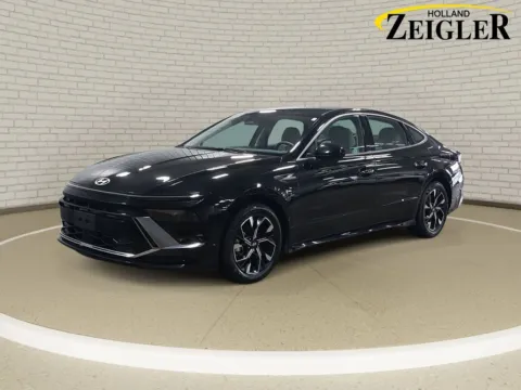 Black 2025 Hyundai Sonata SEL for sale in Holland, MI