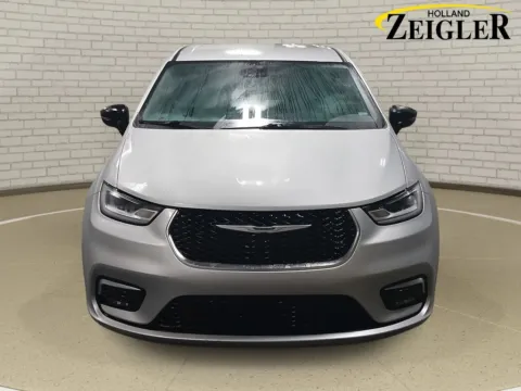 Photos of 2024 Chrysler Pacifica Touring L for sale in Holland, MI at Zeigler Hyundai of Holland