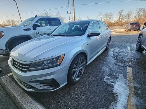 More photos of 2019 Volkswagen Passat 2.0T SE R-Line at Zeigler Hyundai of Holland, MI