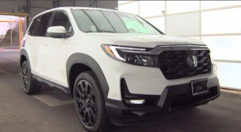 More photos of 2023 Honda Passport EX-L at Zeigler Hyundai of Holland, MI