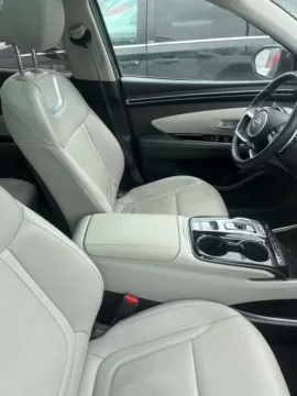 More photos of 2023 Hyundai Tucson Limited at Zeigler Hyundai of Holland, MI