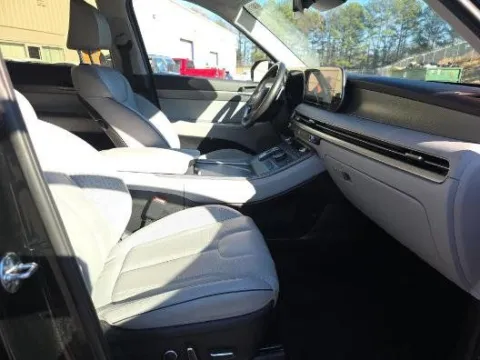 Photos of 2025 Hyundai Palisade SEL for sale in Holland, MI at Zeigler Hyundai of Holland