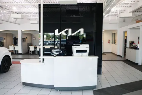 More photos of 2022 Honda Pilot Special Edition at Zeigler Hyundai of Holland, MI