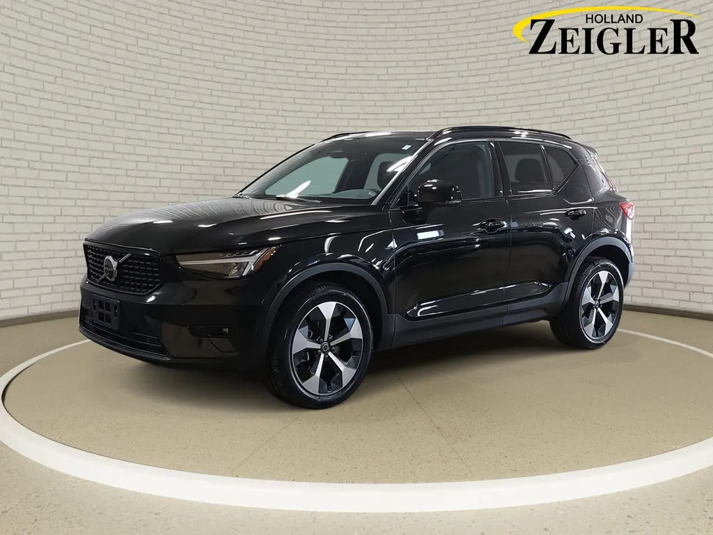 Black 2024 Volvo XC40 B5 Plus Dark Theme for sale in Holland, MI