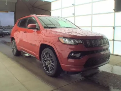 More photos of 2022 Jeep Compass at Zeigler Hyundai of Holland, MI