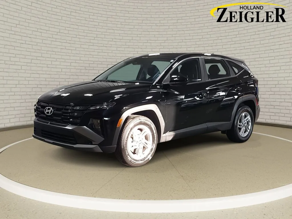 Black 2025 Hyundai Tucson SE for sale in Holland, MI