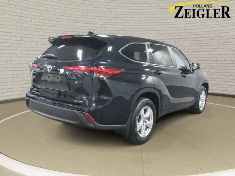 More photos of 2023 Toyota Highlander L at Zeigler Hyundai of Holland, MI
