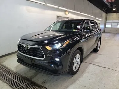 Black 2023 Toyota Highlander L for sale in Holland, MI