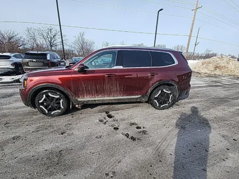 More photos of 2023 Kia Telluride EX at Zeigler Hyundai of Holland, MI