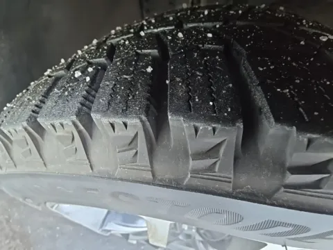 More photos of 2023 Hyundai Elantra Limited at Zeigler Hyundai of Holland, MI