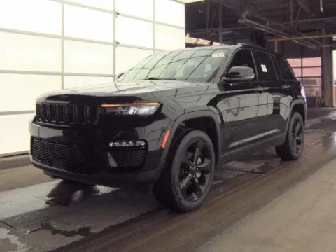 More photos of 2023 Jeep Grand Cherokee Limited at Zeigler Hyundai of Holland, MI