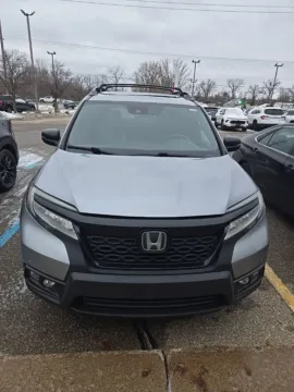 More photos of 2019 Honda Passport Touring at Zeigler Hyundai of Holland, MI