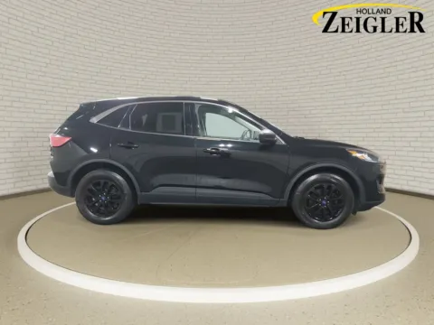 More photos of 2022 Ford Escape SE at Zeigler Hyundai of Holland, MI