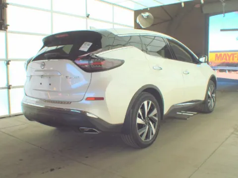 More photos of 2023 Nissan Murano SL at Zeigler Hyundai of Holland, MI