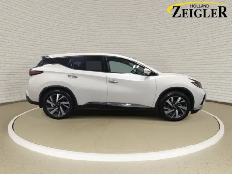 More photos of 2023 Nissan Murano SL at Zeigler Hyundai of Holland, MI