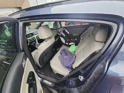 More photos of 2021 Kia Sportage S at Zeigler Hyundai of Holland, MI