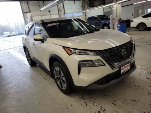 White 2023 Nissan Rogue SV for sale in Holland, MI