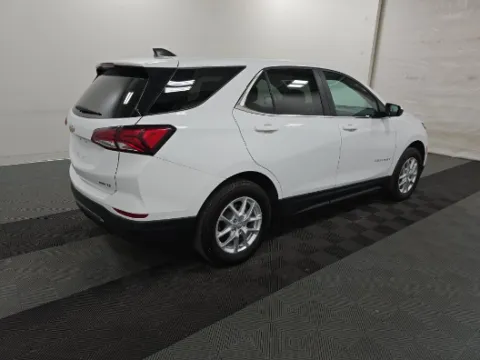 More photos of 2022 Chevrolet Equinox LT at Zeigler Hyundai of Holland, MI