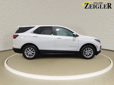 More photos of 2022 Chevrolet Equinox LT at Zeigler Hyundai of Holland, MI