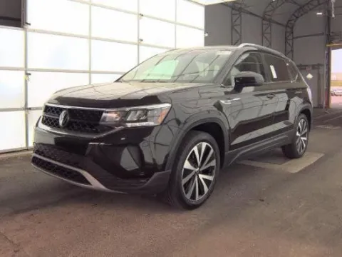 More photos of 2024 Volkswagen Taos 1.5T SE at Zeigler Hyundai of Holland, MI