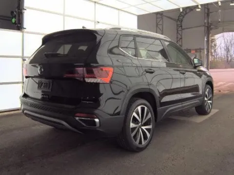 More photos of 2024 Volkswagen Taos 1.5T SE at Zeigler Hyundai of Holland, MI