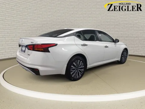 More photos of 2024 Nissan Altima 2.5 SV at Zeigler Hyundai of Holland, MI