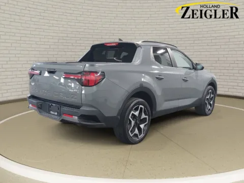 More photos of 2022 Hyundai Santa Cruz Limited at Zeigler Hyundai of Holland, MI