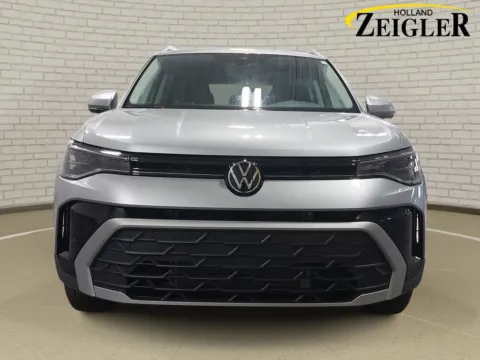 Photos of 2025 Volkswagen Taos 1.5T SE for sale in Holland, MI at Zeigler Hyundai of Holland