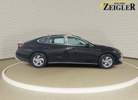 More photos of 2025 Hyundai Sonata SE at Zeigler Hyundai of Holland, MI