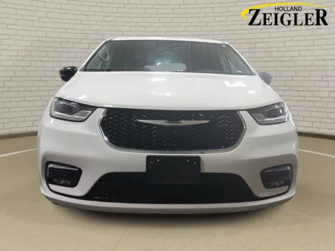 Photos of 2024 Chrysler Pacifica Touring L for sale in Holland, MI at Zeigler Hyundai of Holland