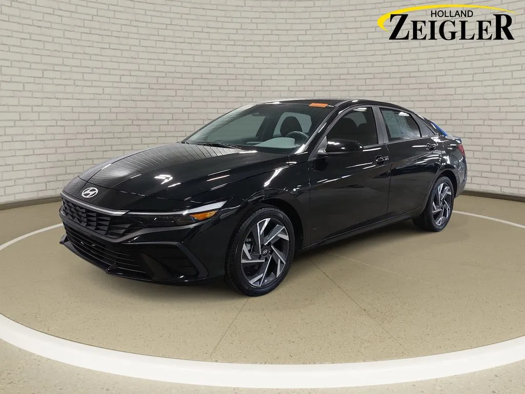 Black 2025 Hyundai Elantra SEL Sport for sale in Holland, MI
