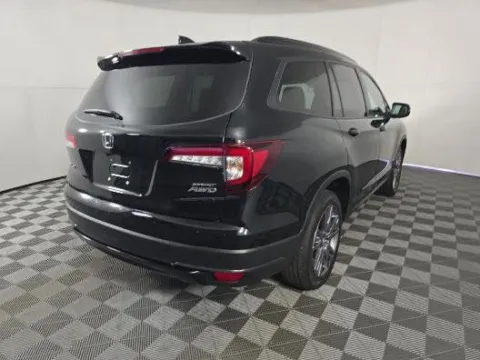More photos of 2022 Honda Pilot Sport at Zeigler Hyundai of Holland, MI