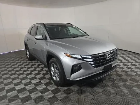 Silver 2024 Hyundai Tucson SEL for sale in Holland, MI