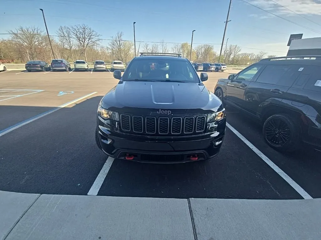 Black 2018 Jeep Grand Cherokee Trailhawk for sale in Holland, MI