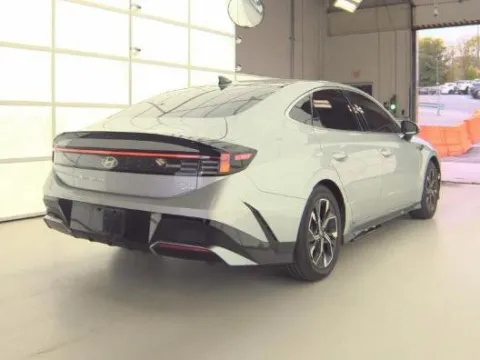 More photos of 2024 Hyundai Sonata SEL at Zeigler Hyundai of Holland, MI