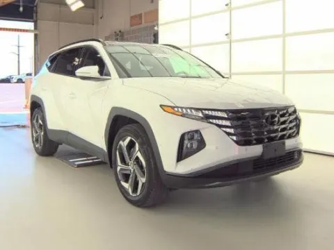 White 2023 Hyundai Tucson Limited for sale in Holland, MI