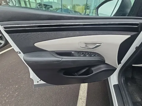 More photos of 2023 Hyundai Tucson SEL at Zeigler Hyundai of Holland, MI