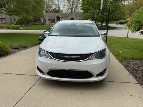 Another view of 2017 Chrysler Pacifica Limited for sale in Holland, MI at Zeigler Hyundai of Holland