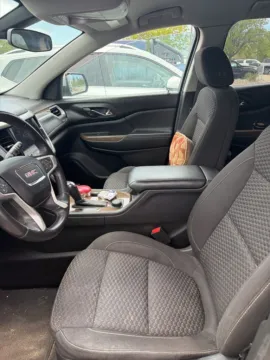 More photos of 2017 GMC Acadia SLE-2 at Zeigler Hyundai of Holland, MI