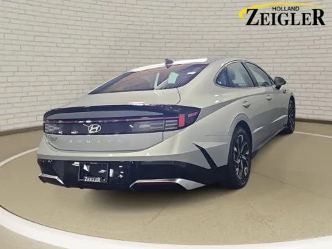 More photos of 2025 Hyundai Sonata SEL at Zeigler Hyundai of Holland, MI