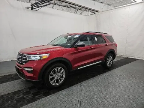 More photos of 2023 Ford Explorer XLT at Zeigler Hyundai of Holland, MI