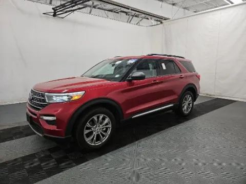 More photos of 2023 Ford Explorer XLT at Zeigler Hyundai of Holland, MI