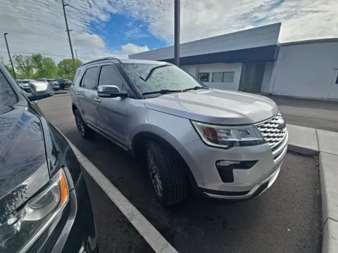Photos of 2018 Ford Explorer Platinum for sale in Holland, MI at Zeigler Hyundai of Holland