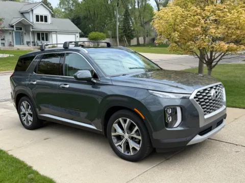 Gray 2022 Hyundai Palisade SEL for sale in Holland, MI