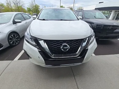 White 2020 Nissan Murano Platinum for sale in Holland, MI