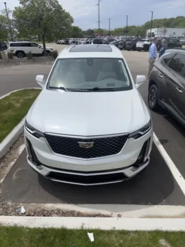 White 2021 Cadillac XT6 Premium Luxury for sale in Holland, MI