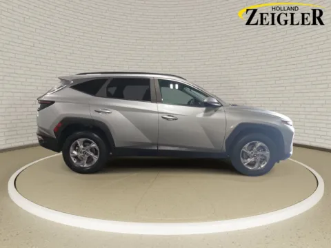 More photos of 2023 Hyundai Tucson SEL at Zeigler Hyundai of Holland, MI