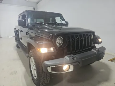 Black 2022 Jeep Gladiator Sport for sale in Holland, MI