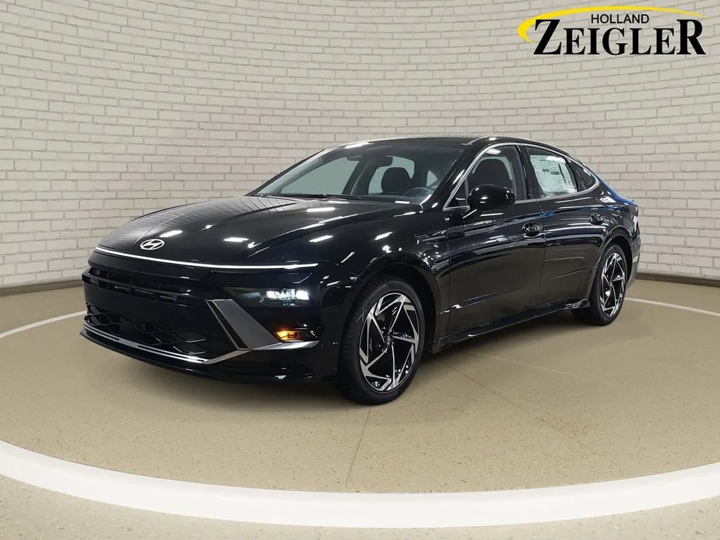 Black 2026 Hyundai Sonata SEL Sport for sale in Holland, MI