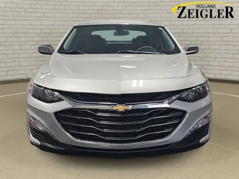 Photos of 2019 Chevrolet Malibu LT for sale in Holland, MI at Zeigler Hyundai of Holland